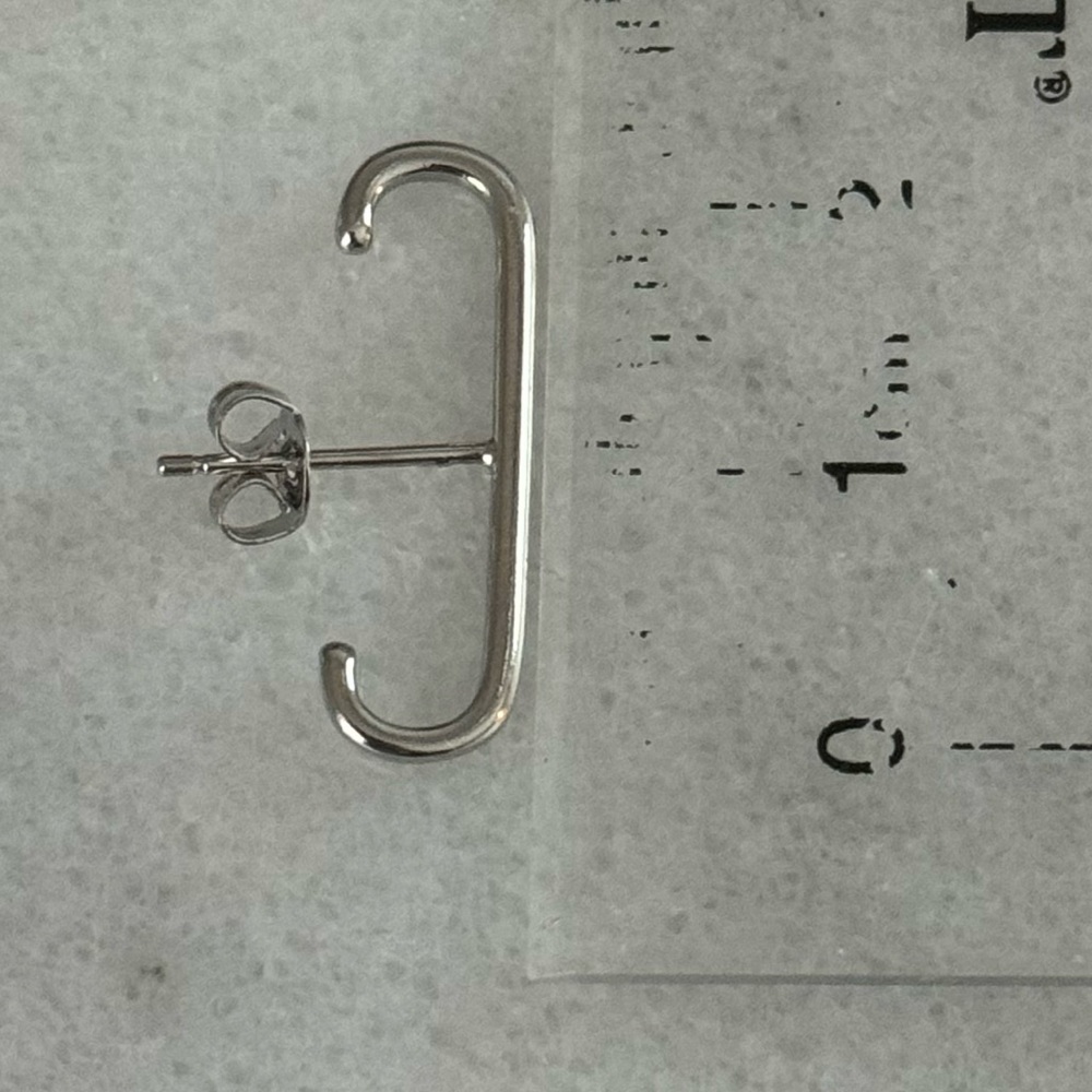 Silver Solid Suspender Cuff Earring 

Brand New - Picture 4 of 4
